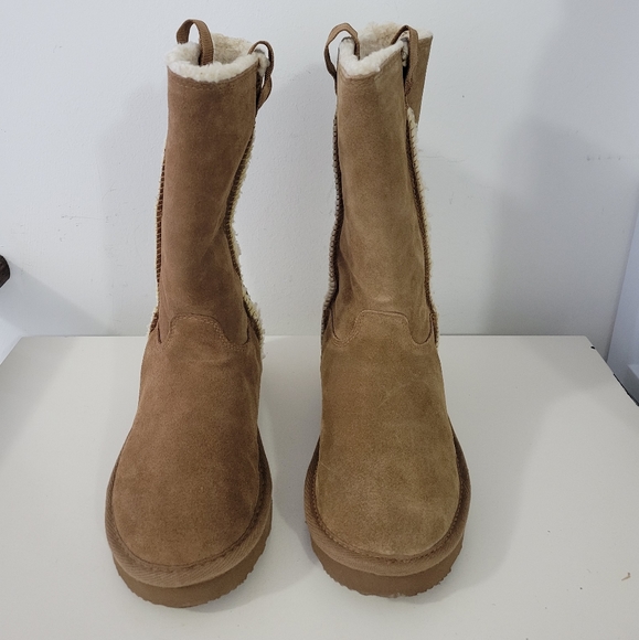 American Eagle boots. Size 6 - Picture 2 of 6